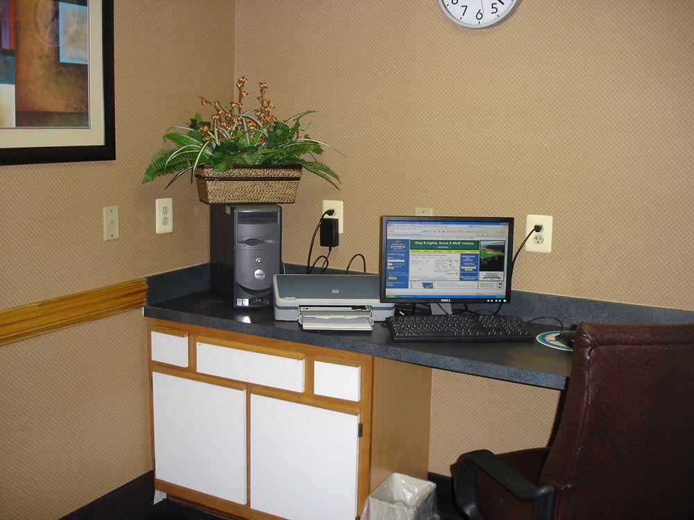 Holiday Inn Express Edgewood-Aberdeen-Bel Air Instalações foto